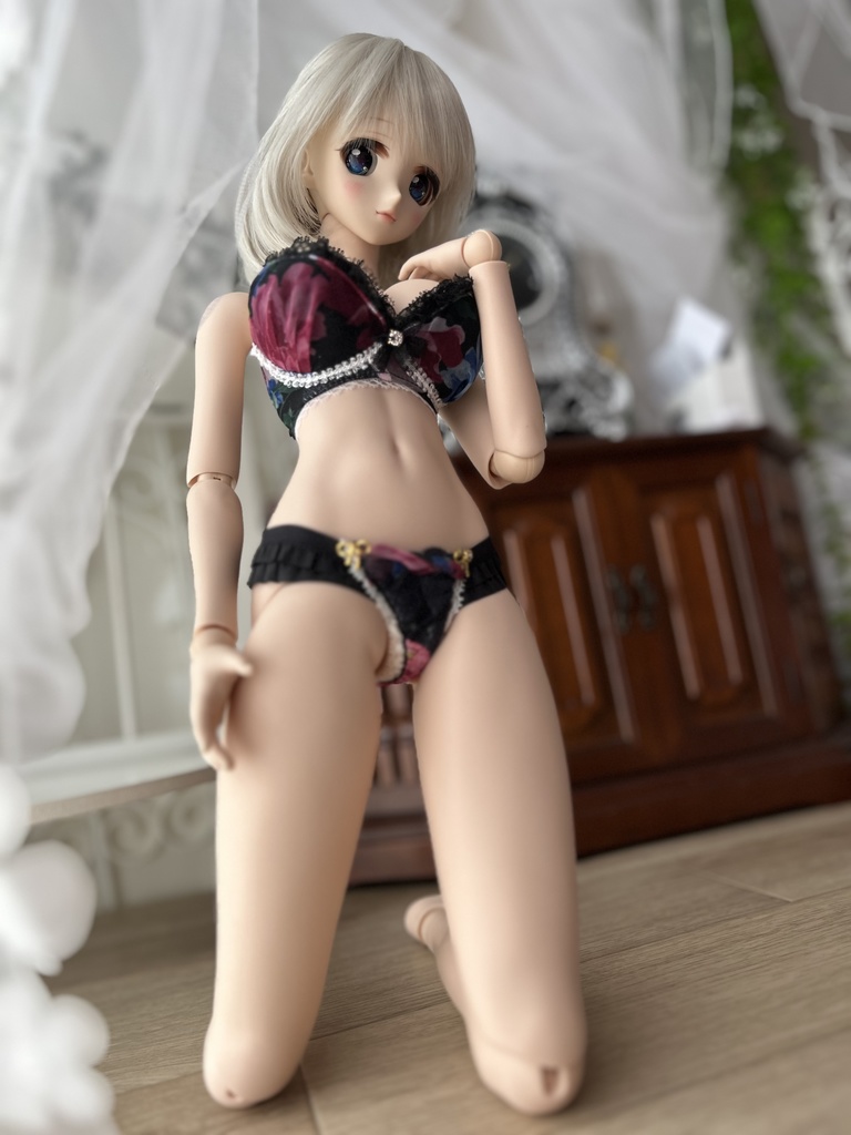 DDDY　黒ベース多色プリントレース　A:リボン