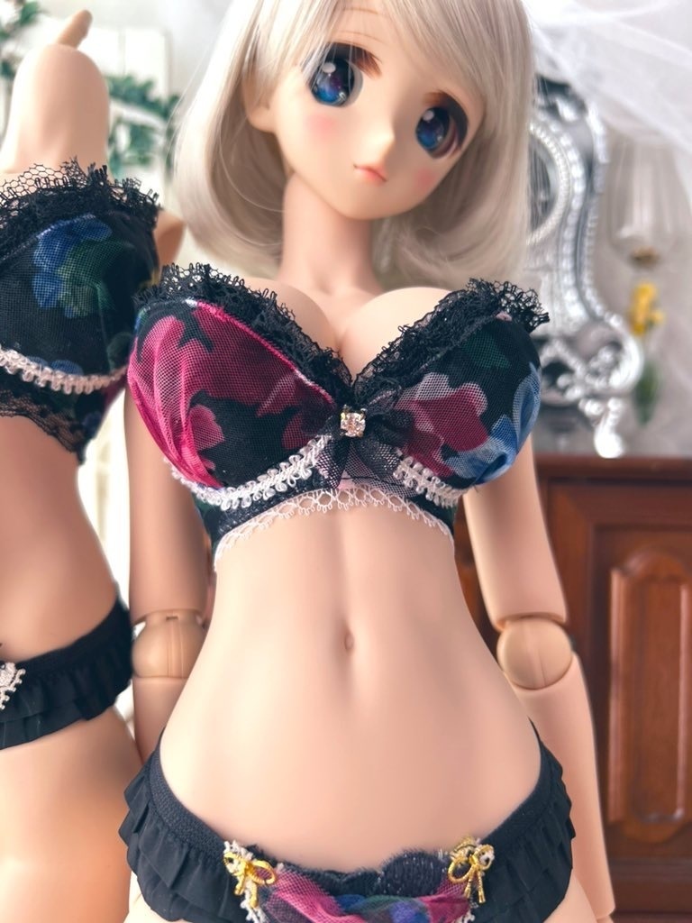DDDY　黒ベース多色プリントレース　A:リボン