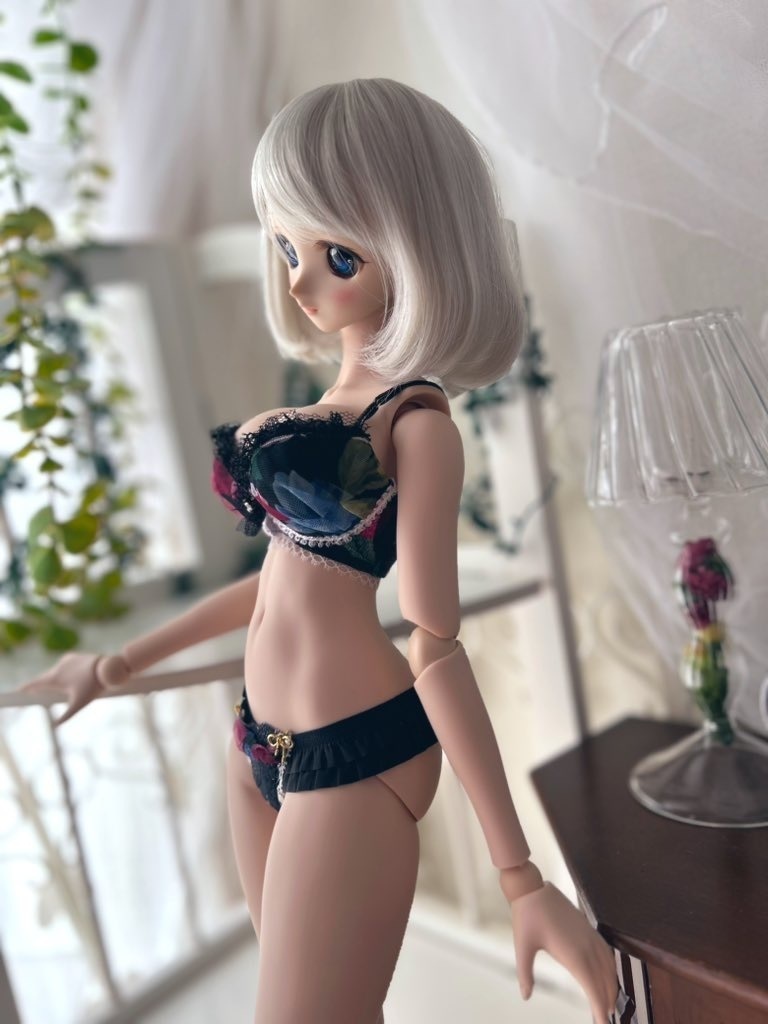 DDDY　黒ベース多色プリントレース　A:リボン