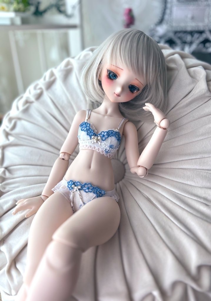 MDD　S胸・M胸　ランジェリーセット　シロベース青い小花＋星のチャーム　C