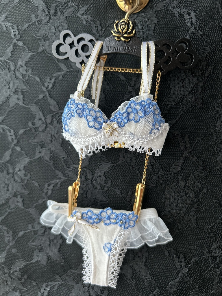 MDD　S胸・M胸　ランジェリーセット　シロベース青い小花＋星のチャーム　A