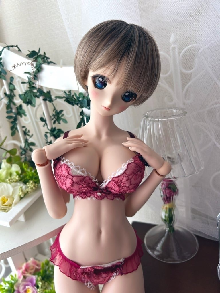 DDDY  L胸・寄せ胸Ok　赤レースランジェリーセット　B