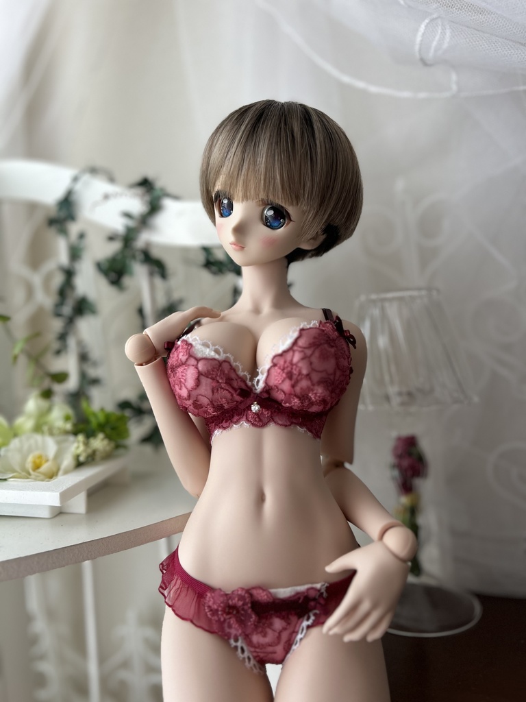 DDDY  L胸・寄せ胸Ok　赤レースランジェリーセット　B