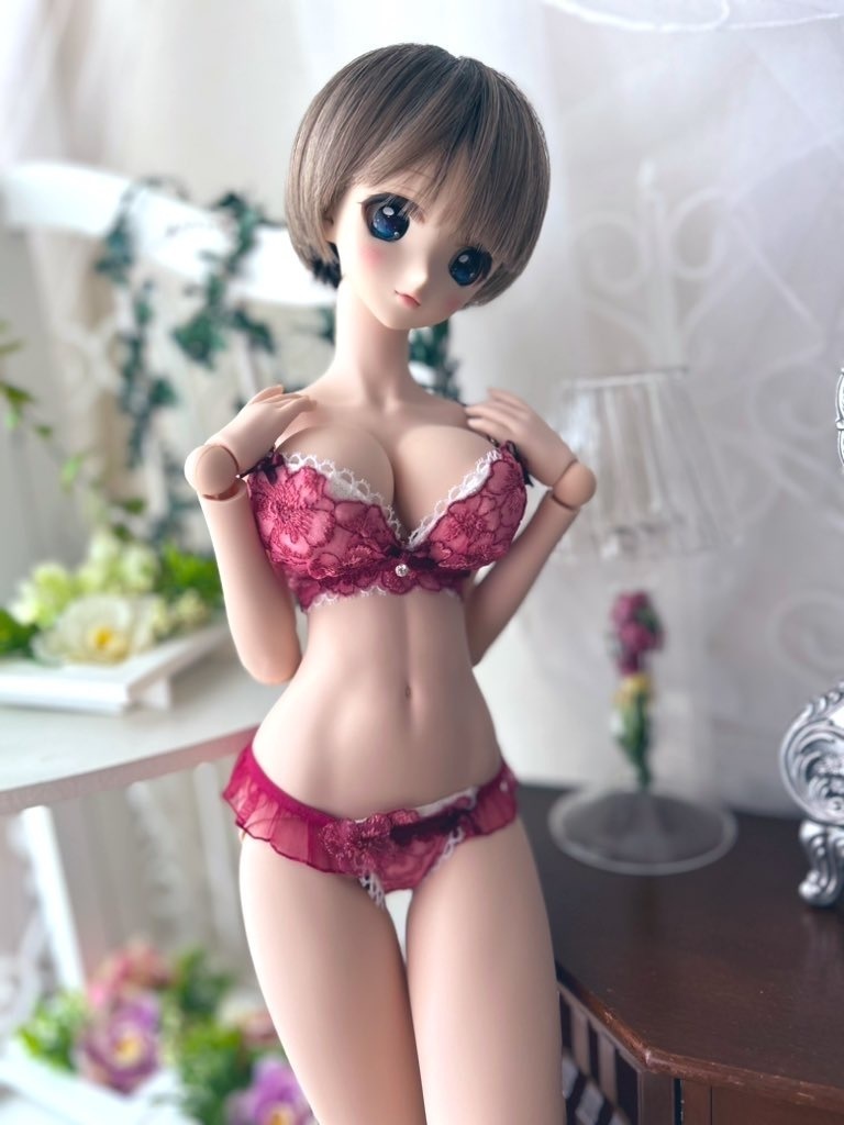 DDDY  L胸・寄せ胸Ok　赤レースランジェリーセット　B