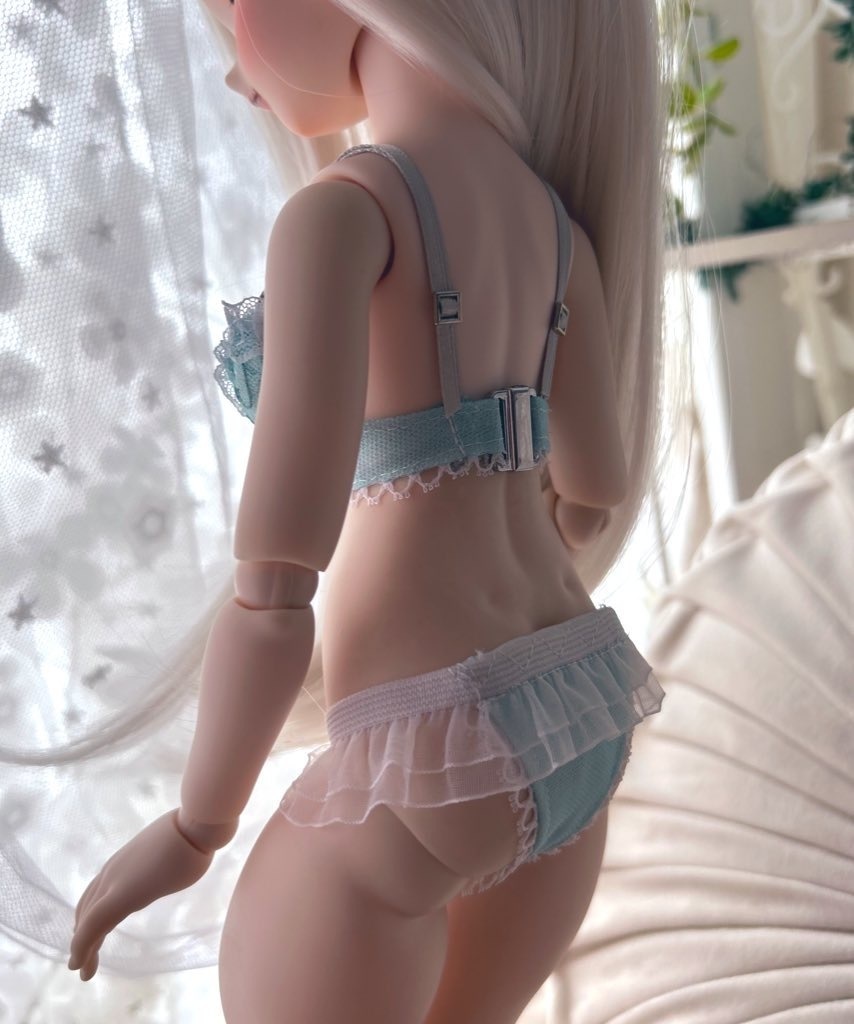 MDD  L胸　ライトグリーン　シルバーサテンリボン