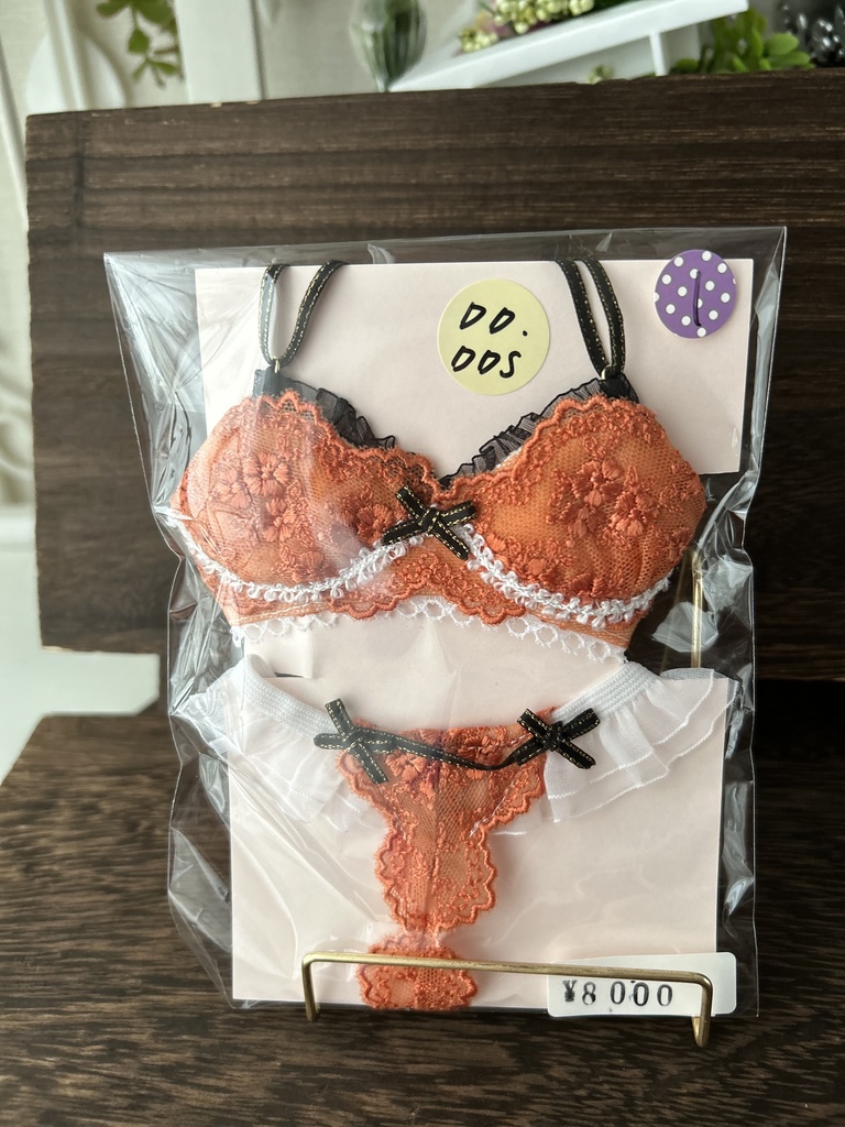 DD/DDS　M胸専用　ランジェリーセット　オレンジ×黒　①
