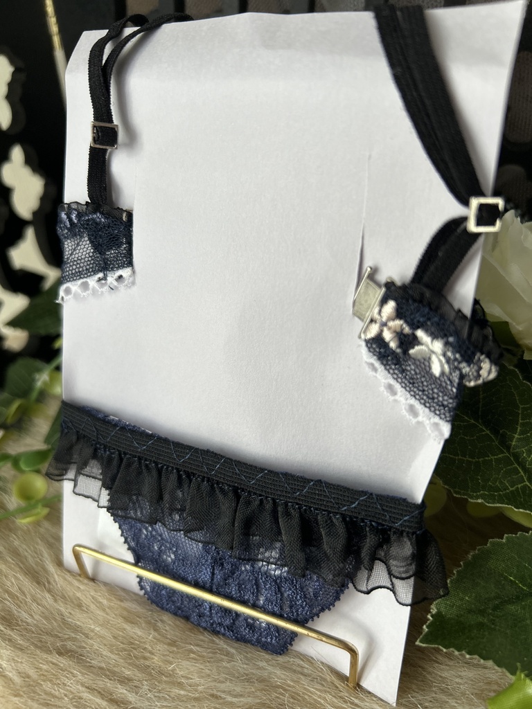 DD M胸　紺色刺繍花ランジェリーセット　A
