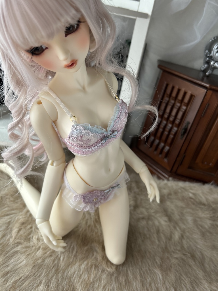 SDgr/DD M胸　　ピンク×水色フリルのランジェ―リ：Ｃ