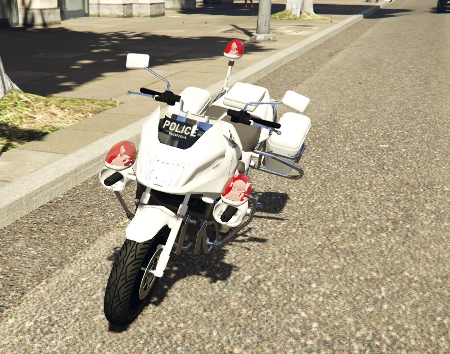 白バイ(CB1300)