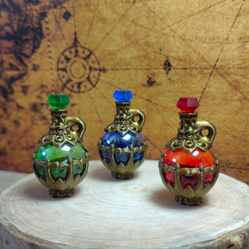 【グリーンポーションストラップ】ファンタジー/魔法のアイテム/レジン/ガラス