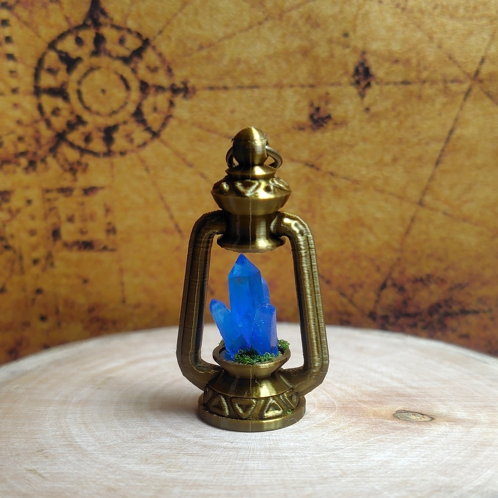 【青魔鉱石のランタン(小)ストラップ】ファンタジー／魔法のアイテム／レジン