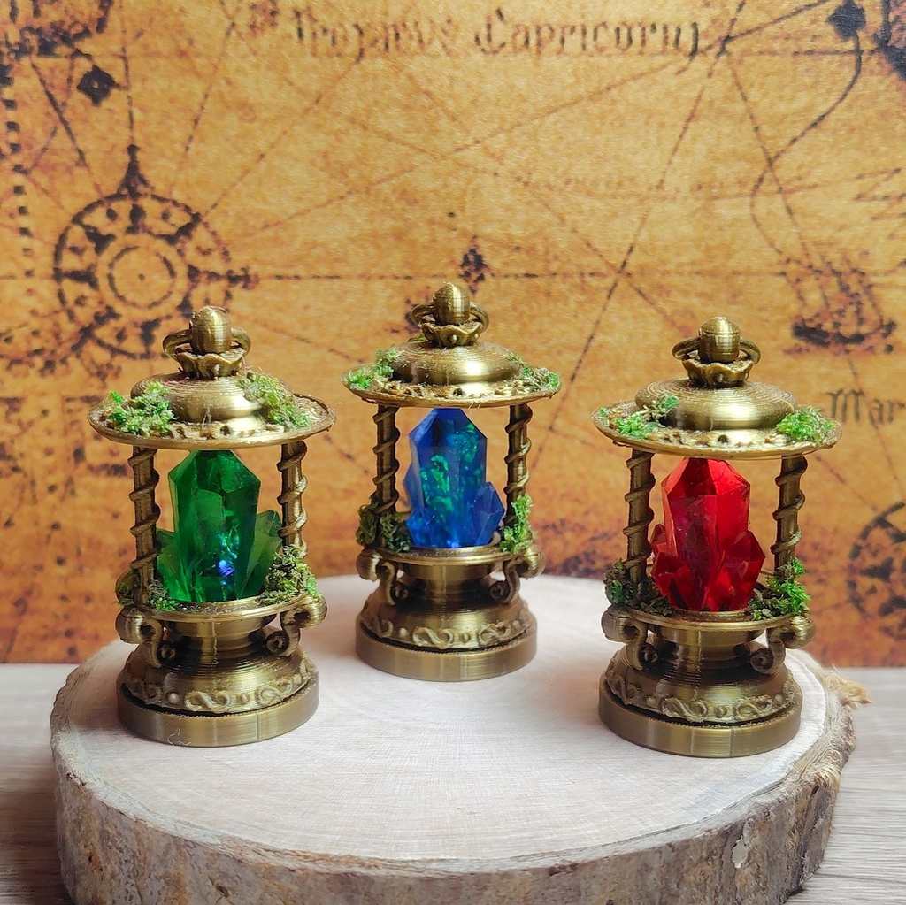 【青魔鉱石のランタン(大)キーホルダー】ファンタジー/魔法のアイテム/レジン/LEDライト