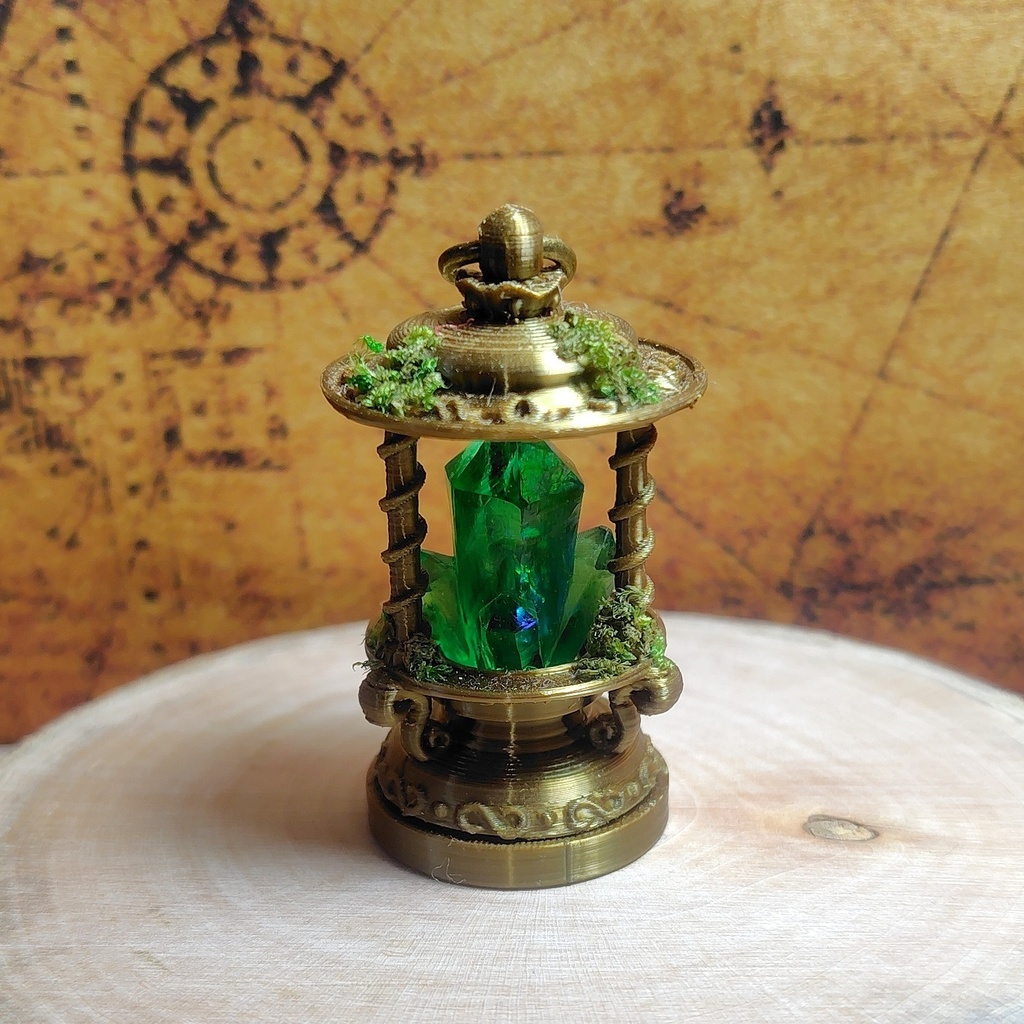 【緑魔鉱石のランタン(大)キーホルダー】ファンタジー／魔法のアイテム／レジン／LEDライト