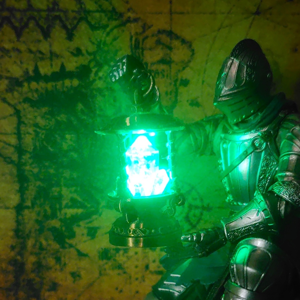 【緑魔鉱石のランタン(大)キーホルダー】ファンタジー/魔法のアイテム/レジン/LEDライト