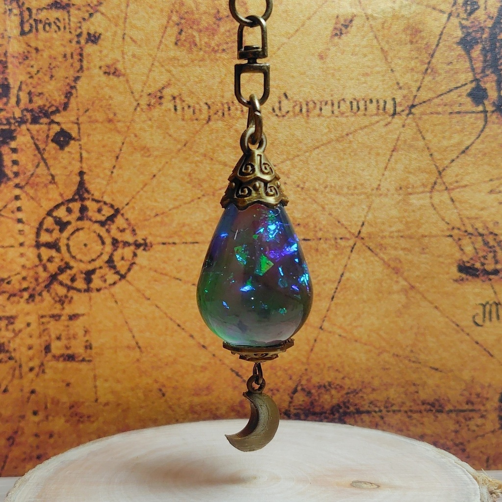 【月虹の雫キーホルダー】ファンタジー/魔法のアイテム/レジン