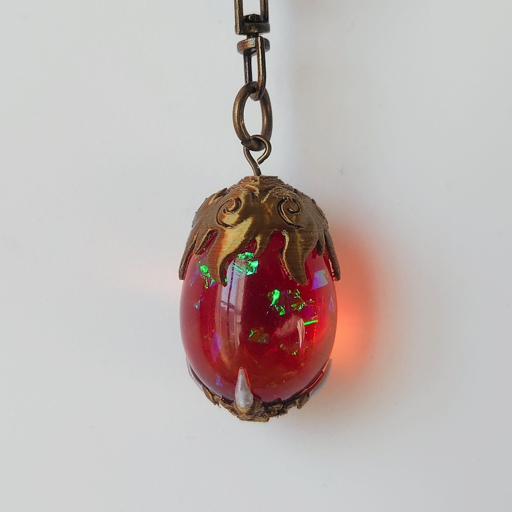 【炎鳥の卵キーホルダー】ファンタジー/魔法のアイテム/レジン