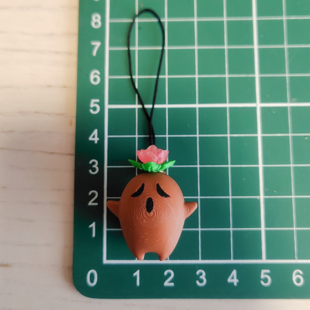 【マンドレイク(赤花)ストラップ】ファンタジー/魔法の植物