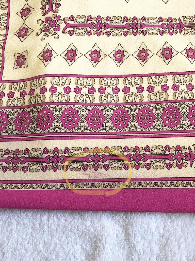 ウイグルのスカーフで仕立てた三角バッグ(ピンク系①)