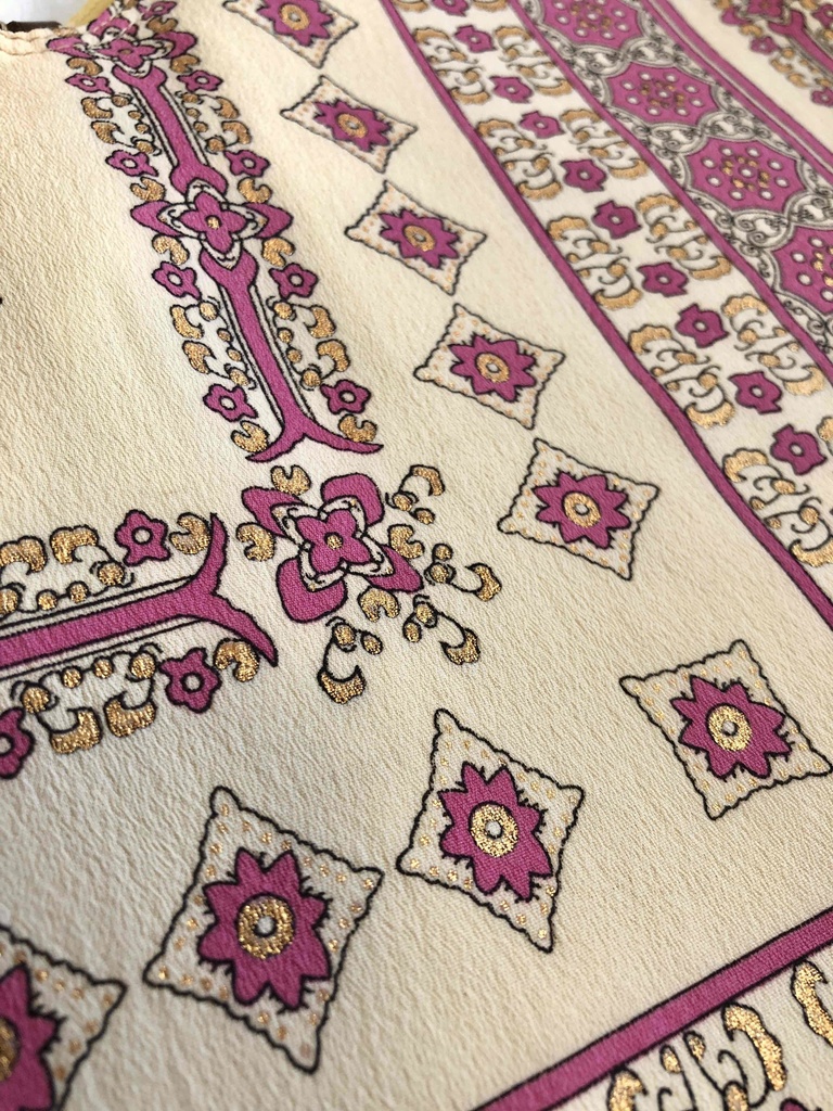 ウイグルのスカーフで仕立てた三角バッグ(ピンク系②)