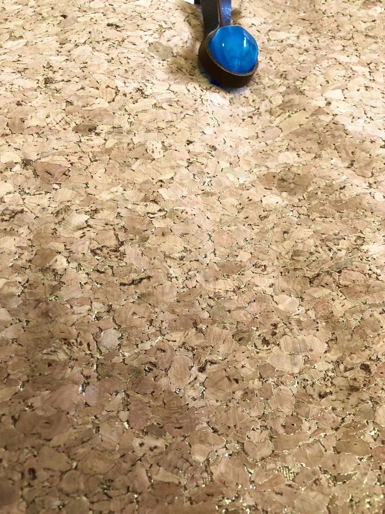 ウイグルのスカーフで仕立てた三角バッグ(赤紫系①)