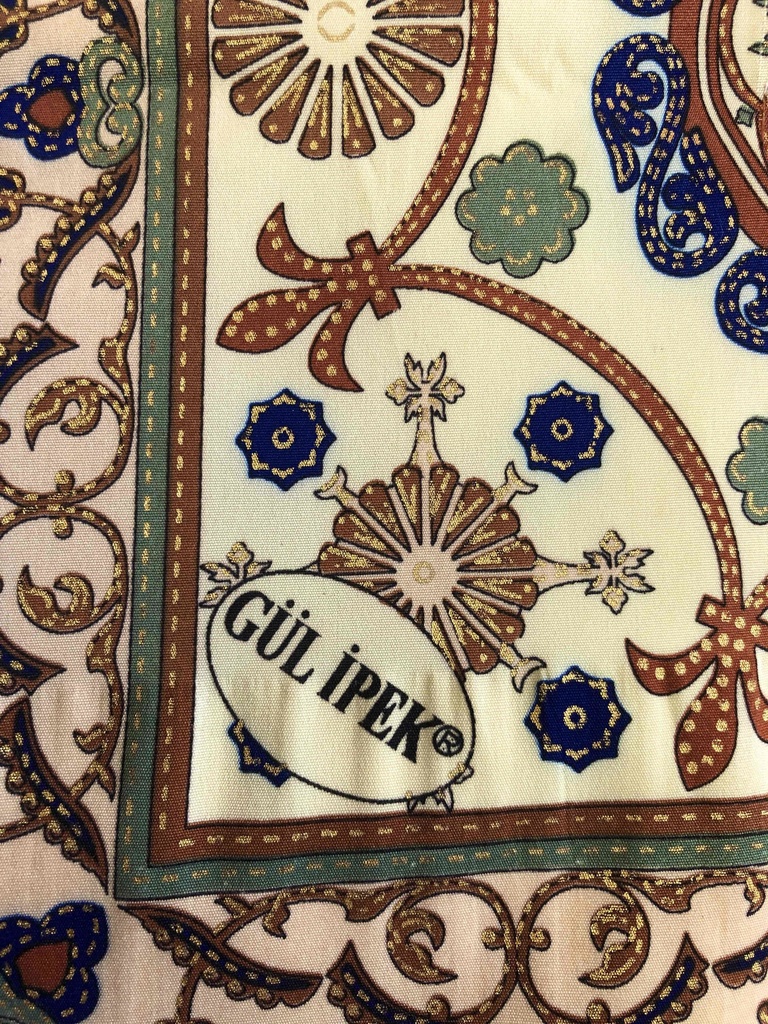 ウイグルのスカーフで仕立てた三角バッグ(青系①)