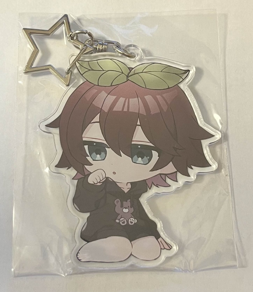 クマパーカーアクキー