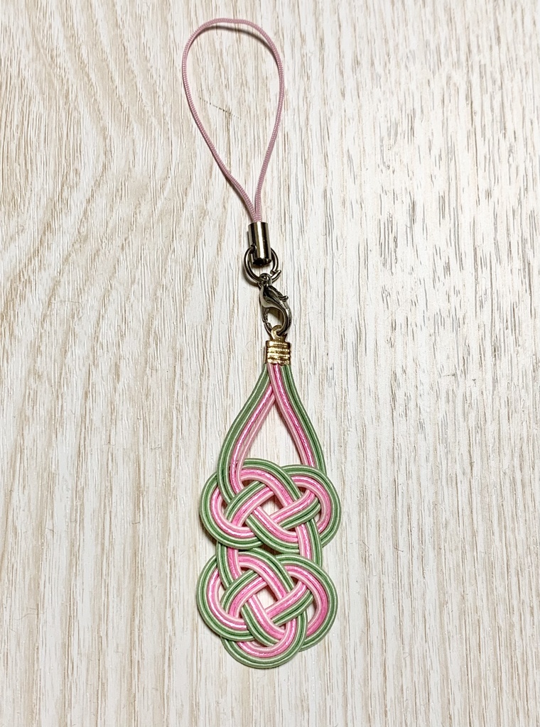 「桃」な水引ストラップ