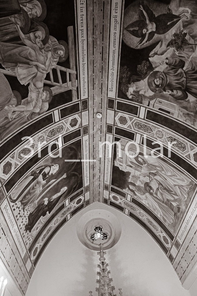 Sacred Sanctuary 01 – 天井と祭壇の静寂(3枚セット)