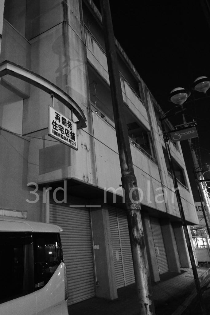 再開発の影 – urban silence of redevelopment 01