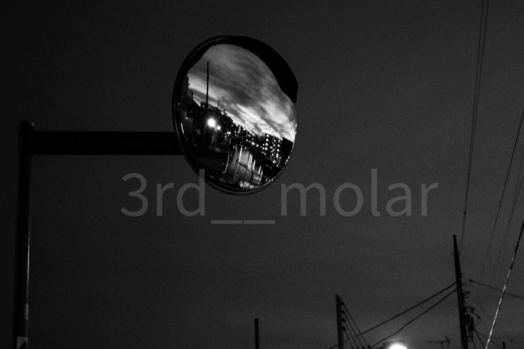 Night Echo in the Mirror|ミラーに残る夜の残響