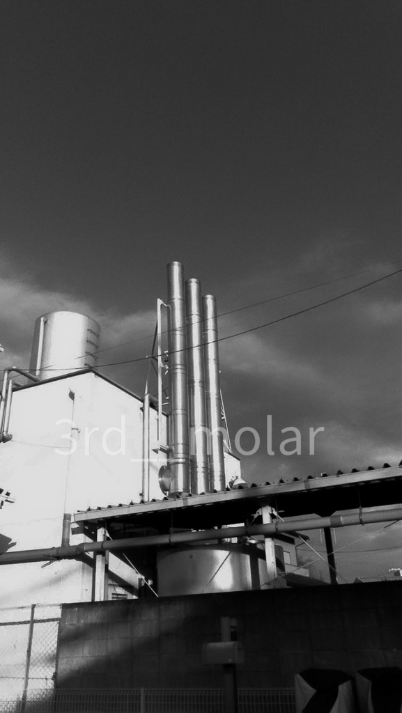 無機質の塔 – Industrial Pipes 01