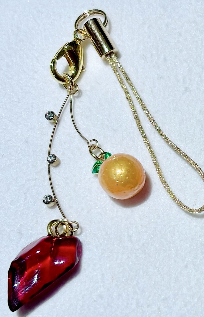 痂氷キーホルダー（イオ）