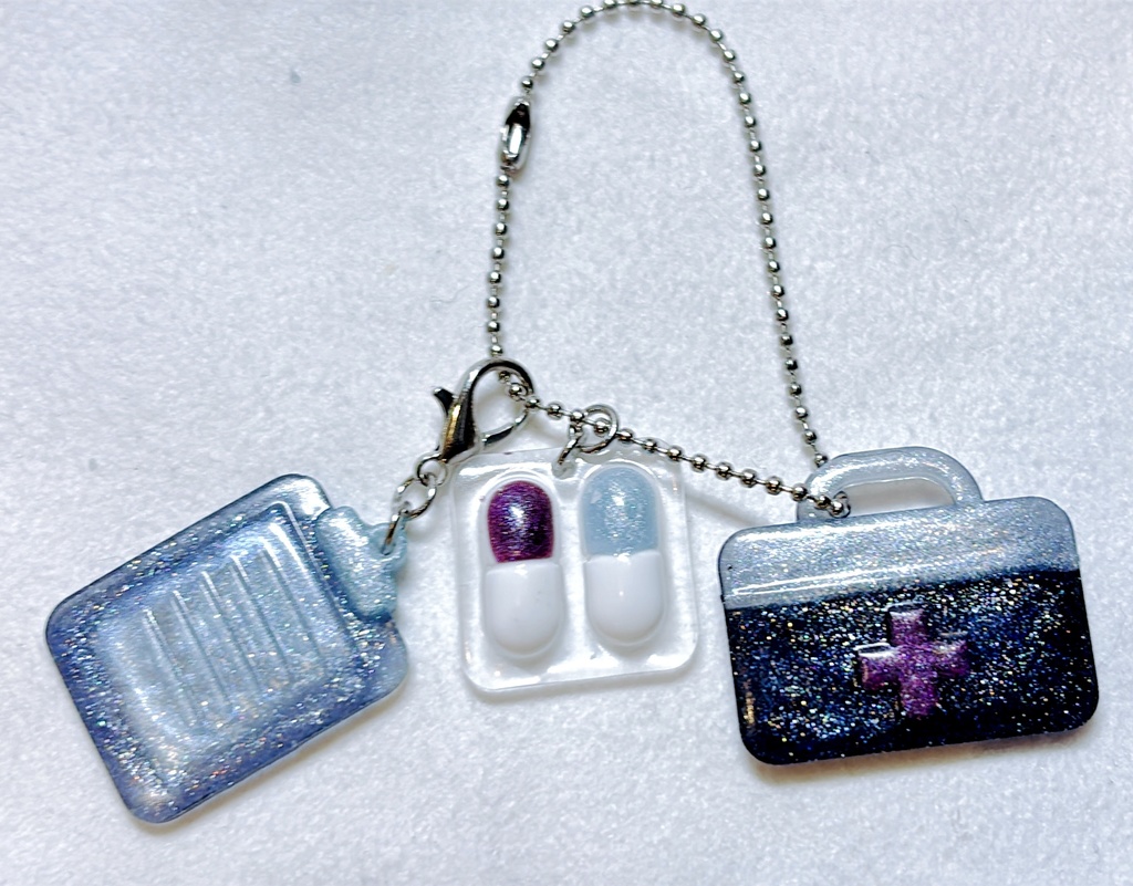 麻生先生と蝶番先生風キーホルダー（シルバー）