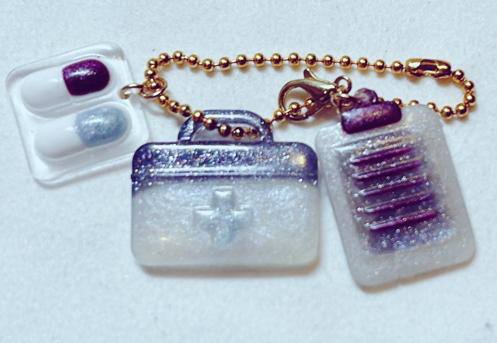 麻生先生と蝶番先生風キーホルダー（ゴールド）