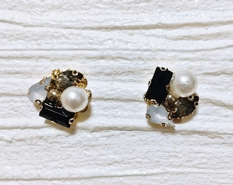 刀剣乱舞　鶴丸国永イメージピアス