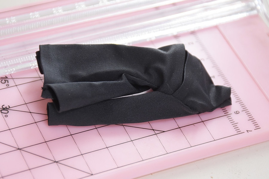 1/12 1/10 1/8 胸元カットアウト ボディコンミニワンピース