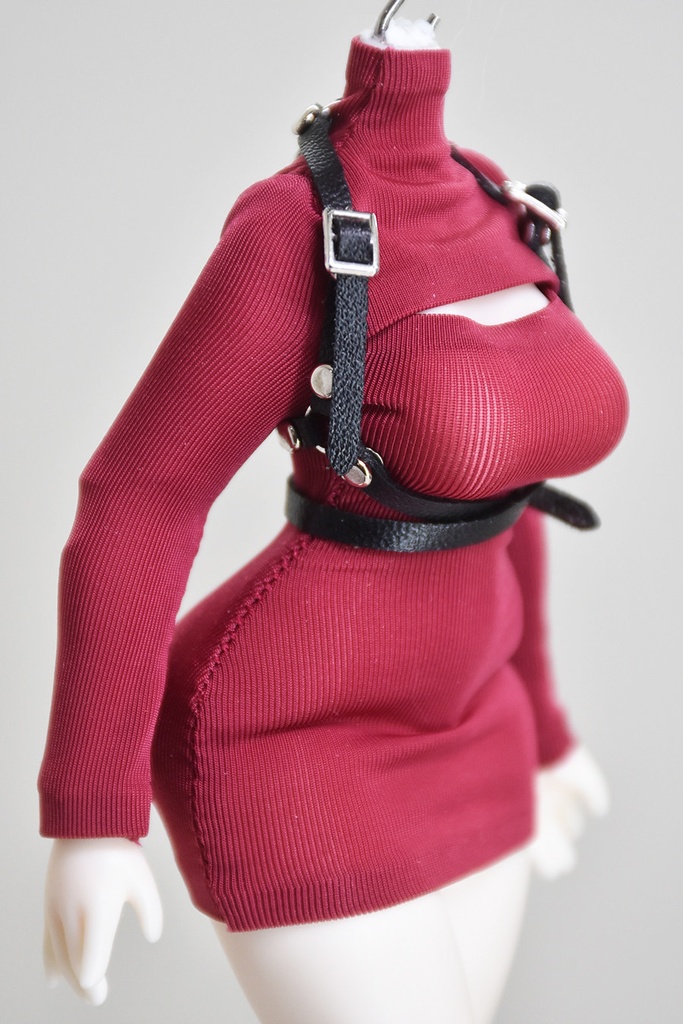 1/12 1/10 1/8 胸元カットアウト ボディコンミニワンピース