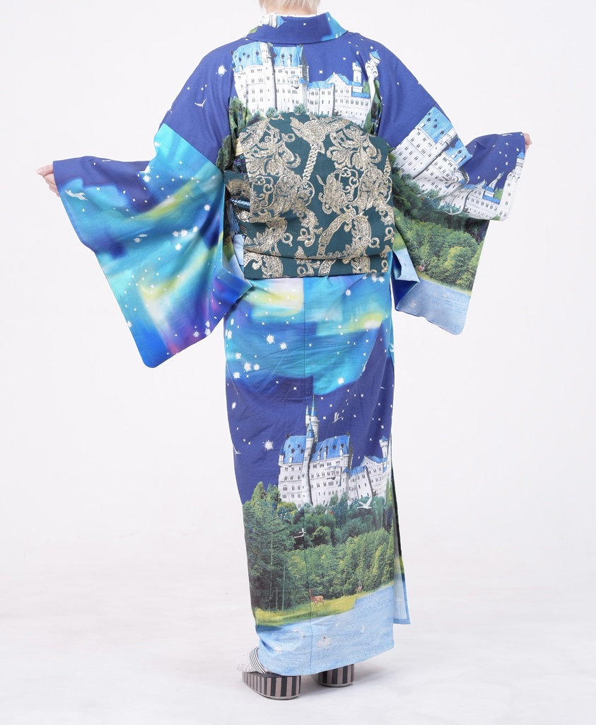 【即納品】オーロラの夜空と湖畔のお城着物【原宿ドールズ】