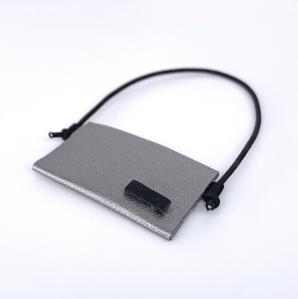 パールサコッシュ