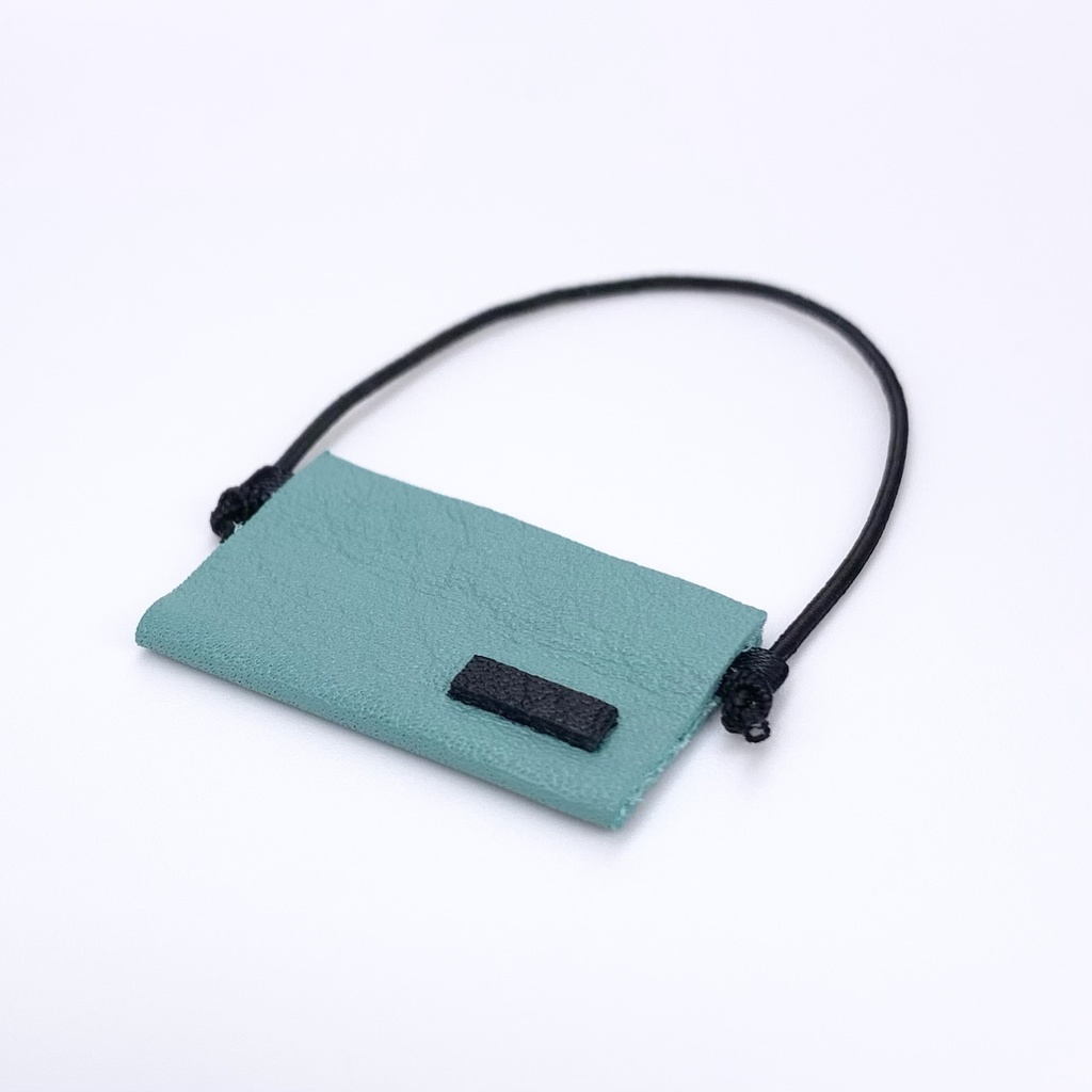 カラーサコッシュ