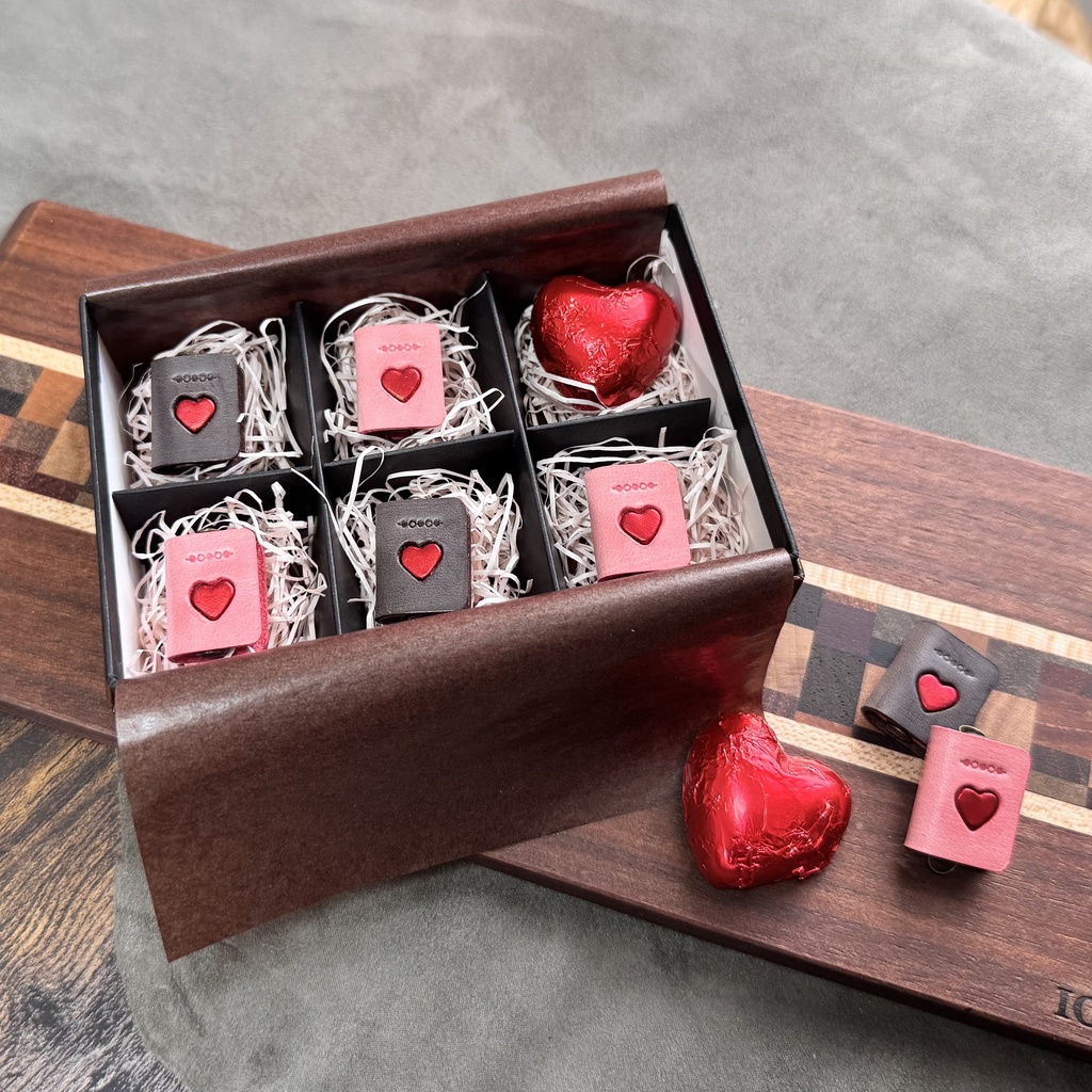 バレンタイン革本バッグ