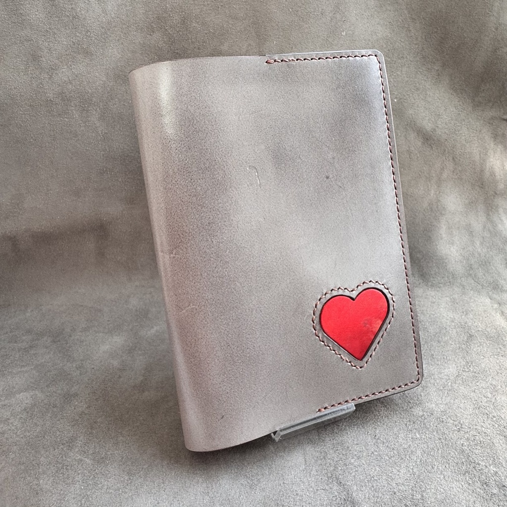 キラキラハートのブックカバー(文庫本サイズ)