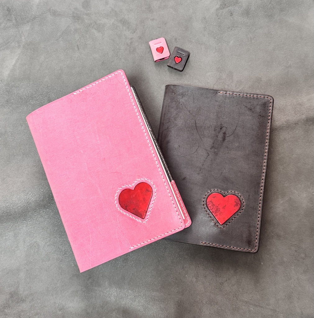 キラキラハートのブックカバー(文庫本サイズ)