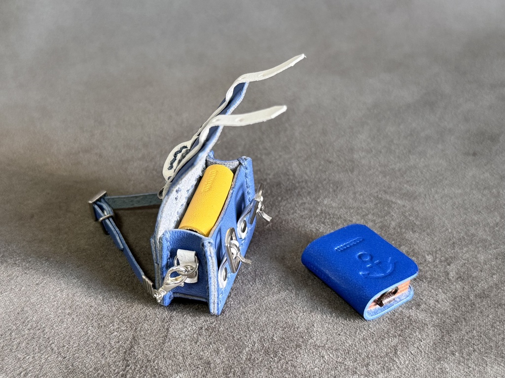 革本と旅するサッチェル~夏の空色ver.~