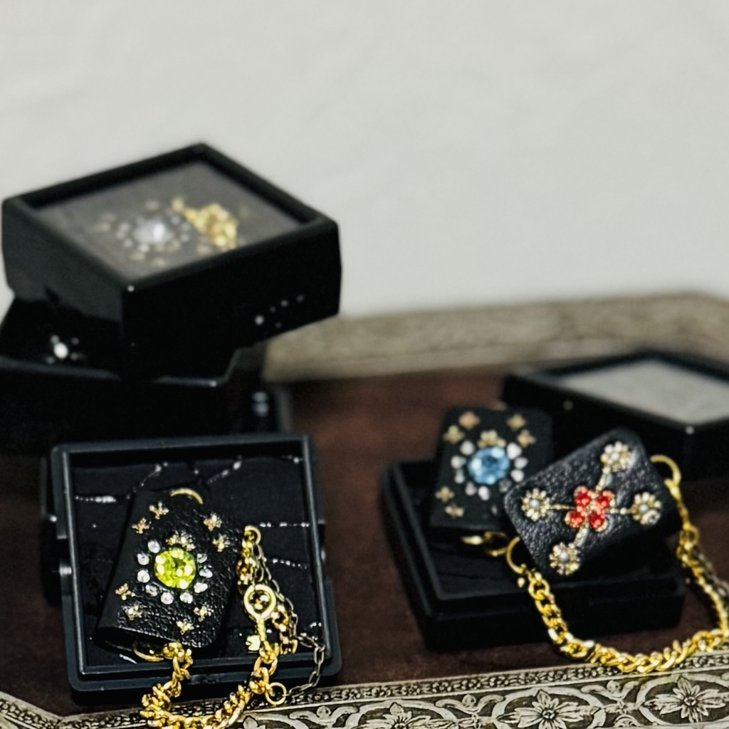 ジュエル革本バッグ