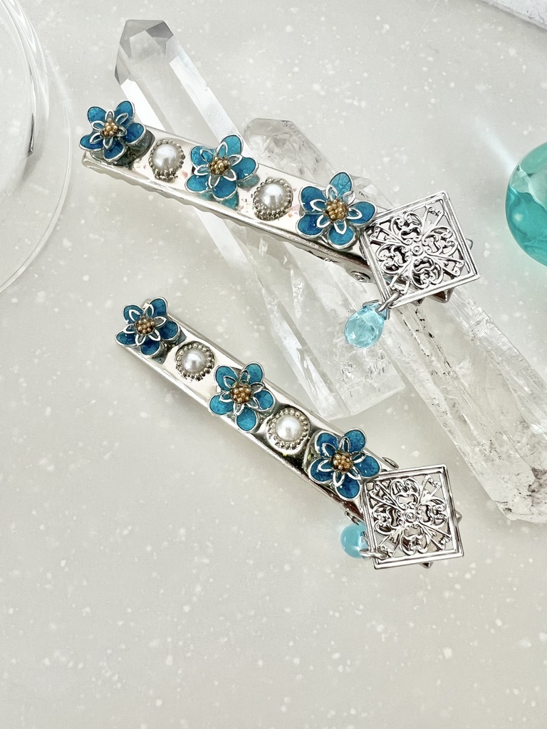 勿忘草の耳飾り+ヘアクリップ