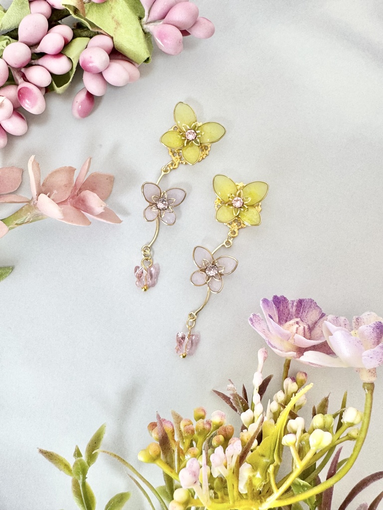 胡蝶姉妹の耳飾り