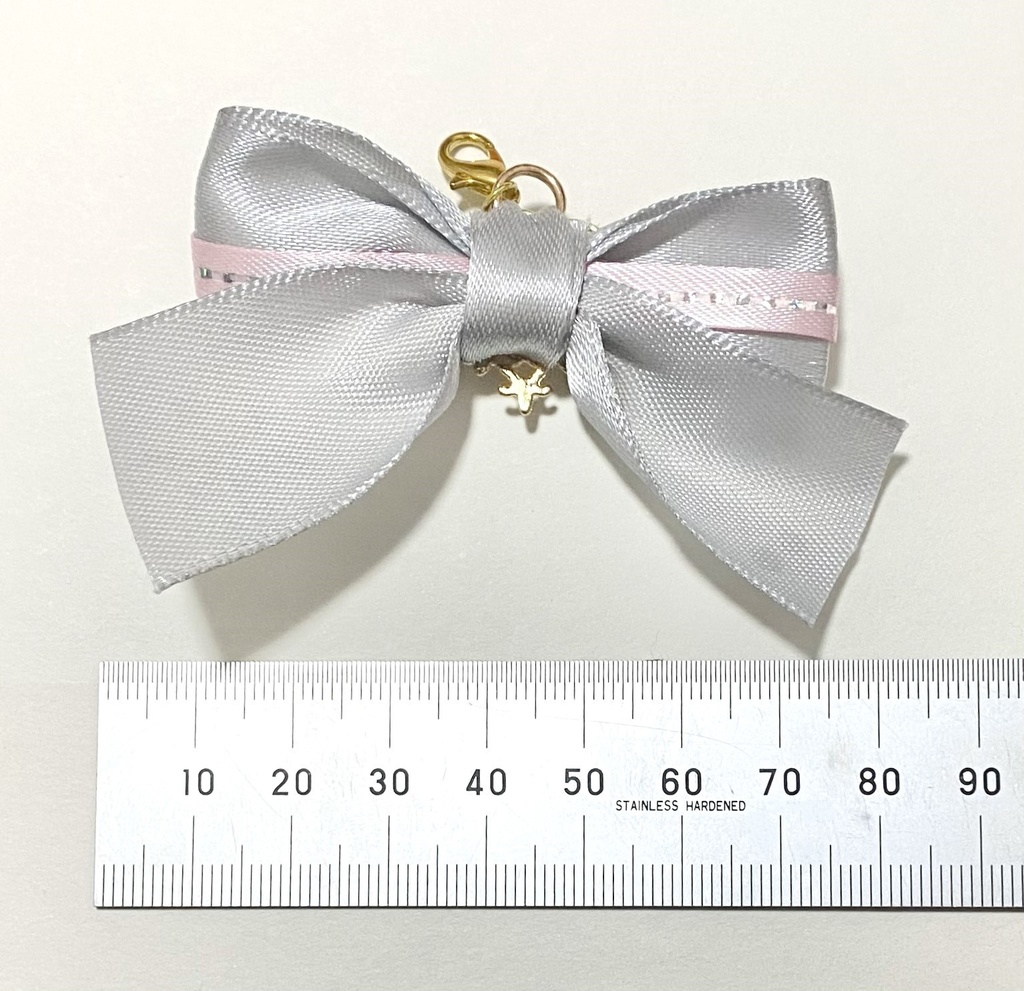 推しカラーリボンチャーム