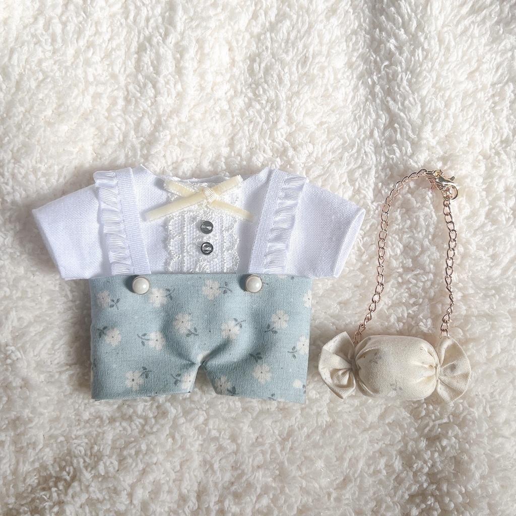 ミルクフラワーのキャンディポシェットコーデ