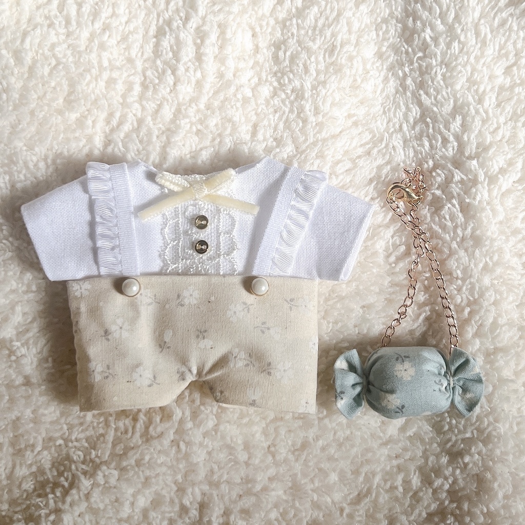 ミルクフラワーのキャンディポシェットコーデ